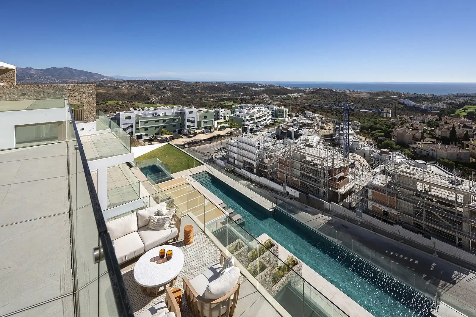 Apartamento con piscina en venta en Riviera del Sol, imagen 18