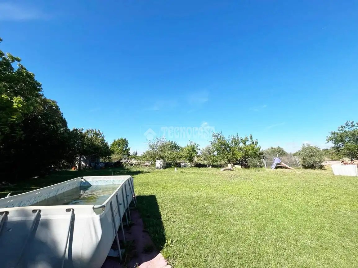 Country homes for sale in Zaragoza  with Storage room
