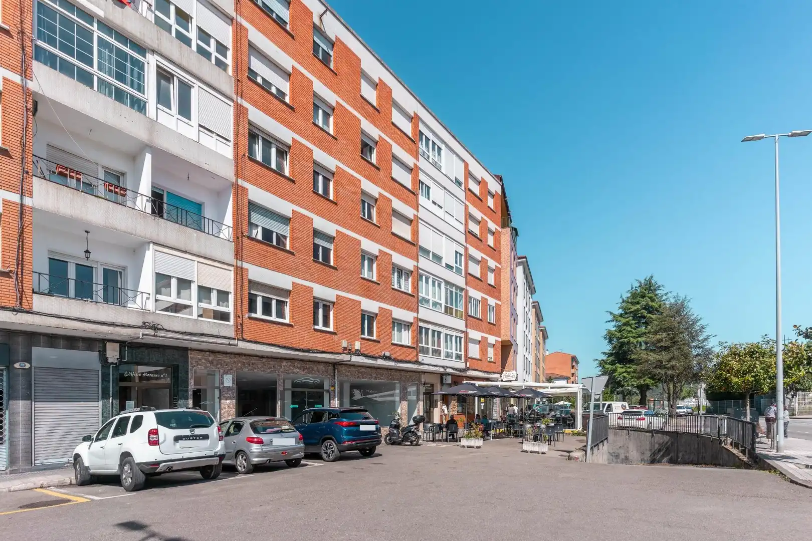 Vista exterior de Pis en venda en Corvera de Asturias amb Calefacció, Jardí privat i Parquet