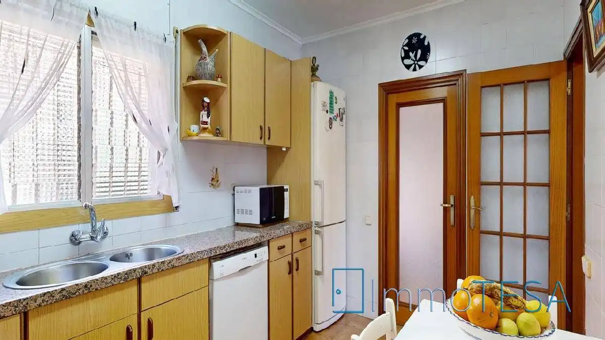 Cocina de Casa o chalet en venta en Barberà del Vallès con Aire acondicionado, Calefacción y Jardín privado