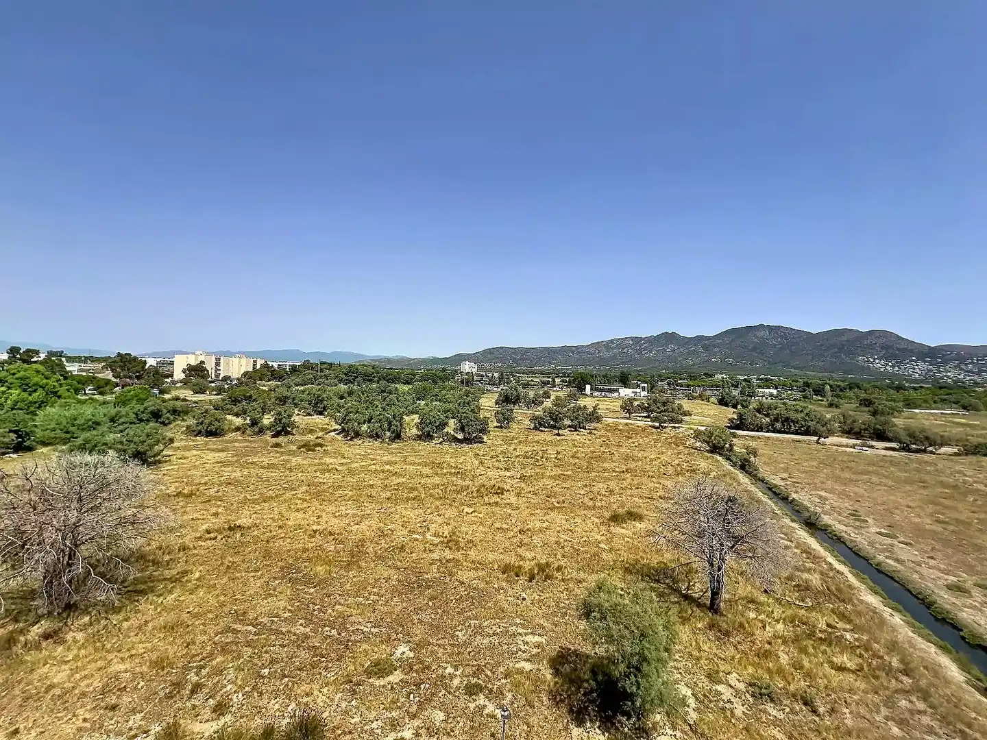 Flat for sale in Roses  with Furnished
