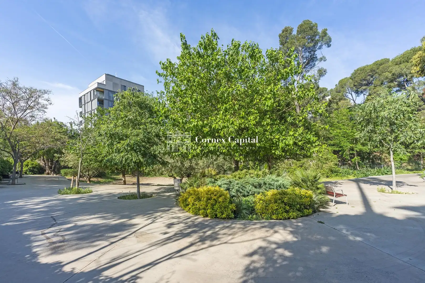 Flat for sale in Barcelona  with Air Conditioner, Heating and Private garden