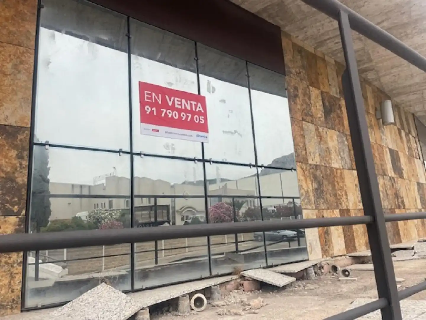 Industrial buildings for sale in Luque