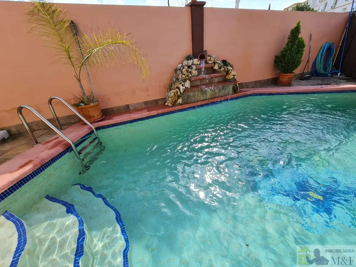 Piscina de Casa o chalet en venta en Palma del Río con Aire acondicionado, Calefacción y Trastero