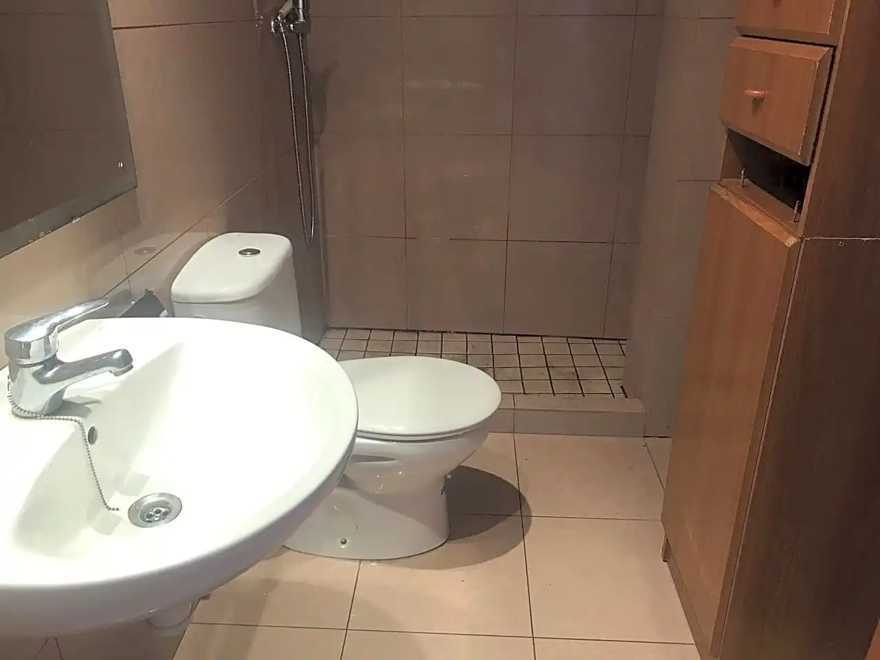 Badezimmer von Geschaftsraum zur Miete in Aiguafreda