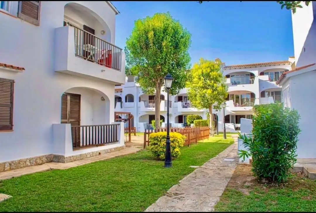 Vista exterior de Apartament en venda en Alaior amb Aire condicionat, Calefacció i Terrassa