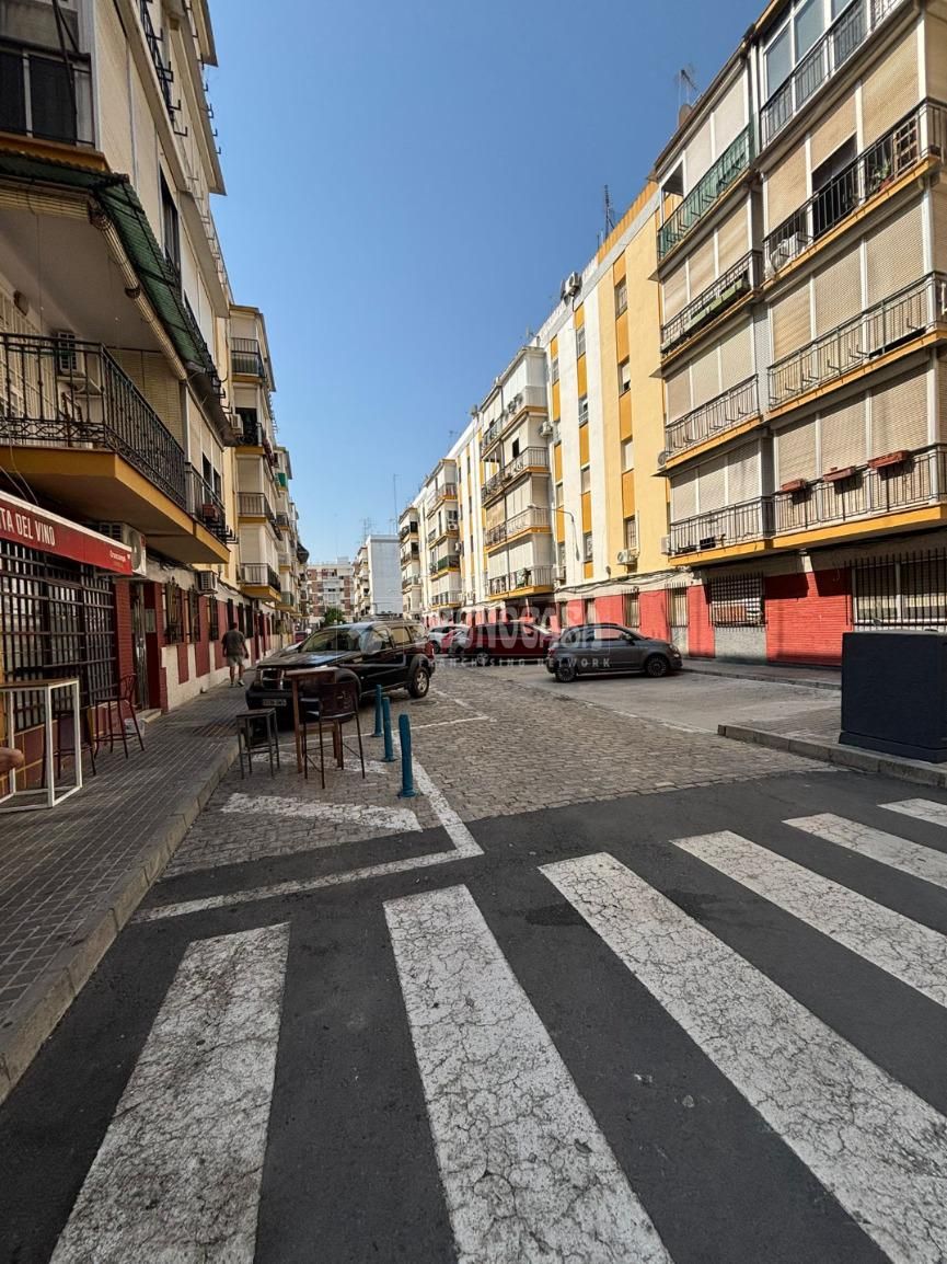 Exterior view of Flat for sale in  Sevilla Capital  with Air Conditioner, Terrace and Balcony