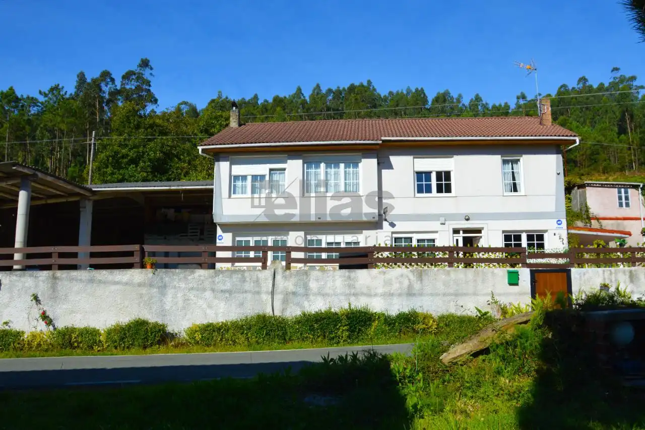 Exterior view of Houses for sale in Cabana de Bergantiños  with Heating and Private garden