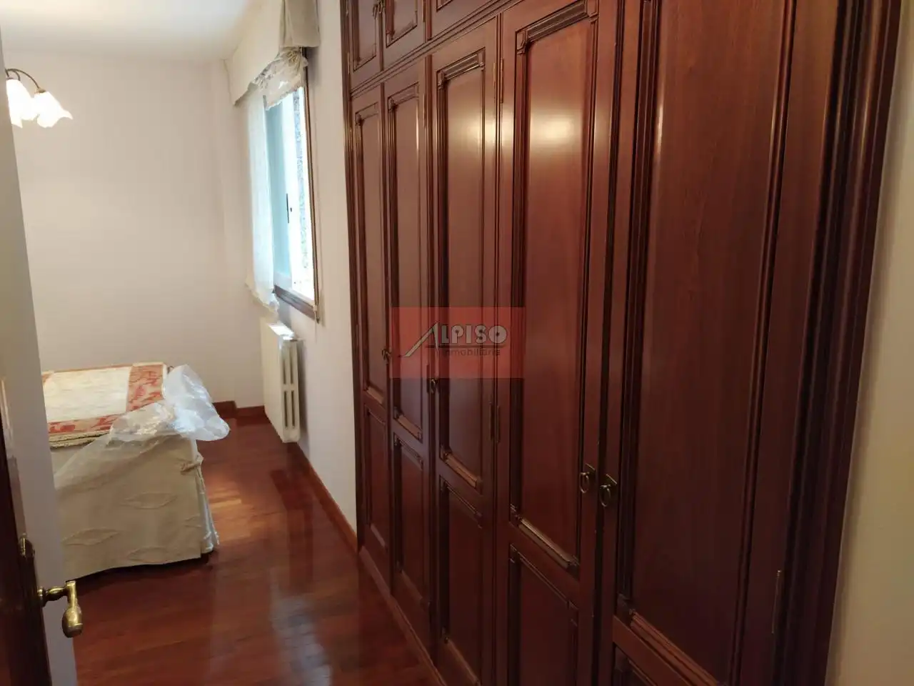 Flat for rent in Ourense Capital   with Heating, Parquet flooring and Furnished