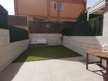 Adossat amb piscina en venda a Ronda Serraparera