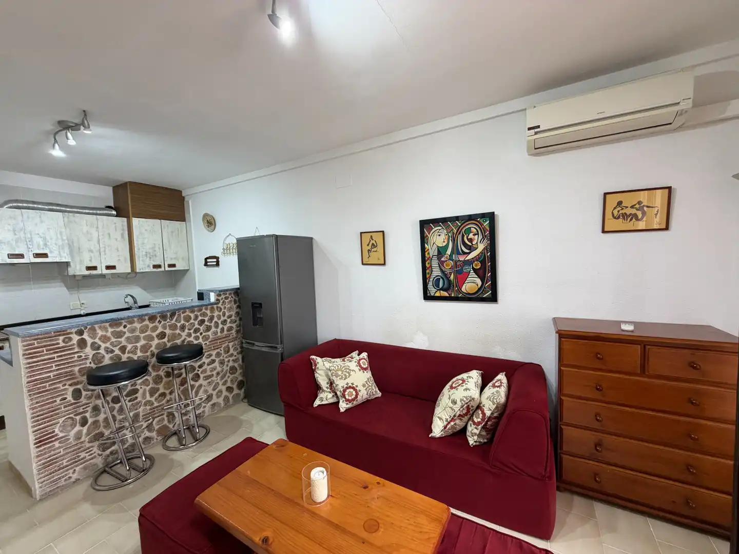 Sala de estar de Piso de alquiler en Empuriabrava con Aire acondicionado y Terraza