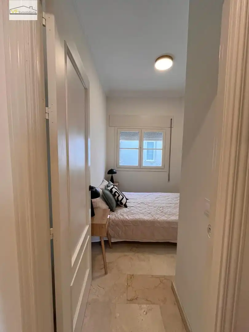 Bedroom of Flat for sale in Málaga  with Air Conditioner and Balcony