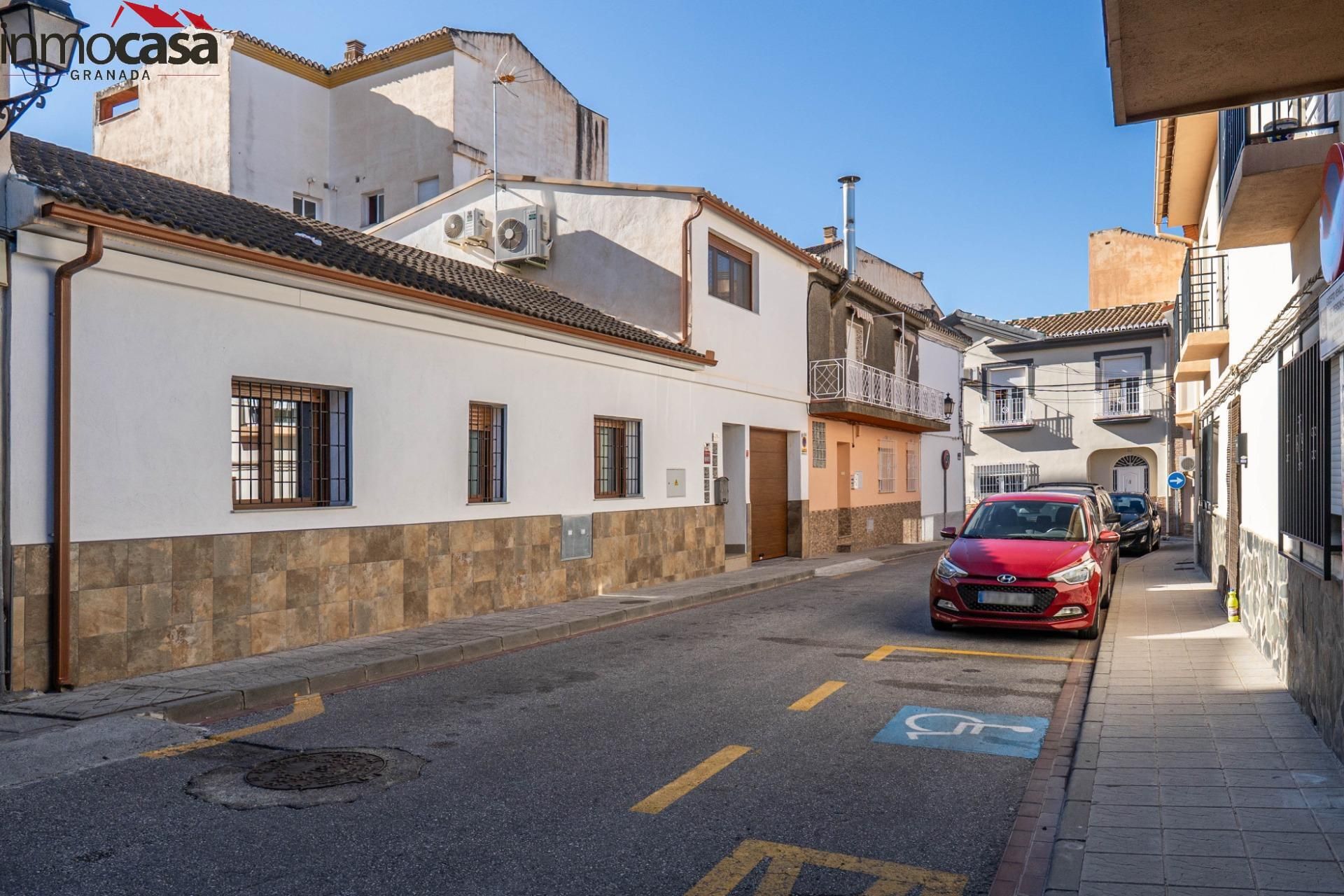 Casa adosada en venda a  SANTA ANA, La Zubia Ciudad