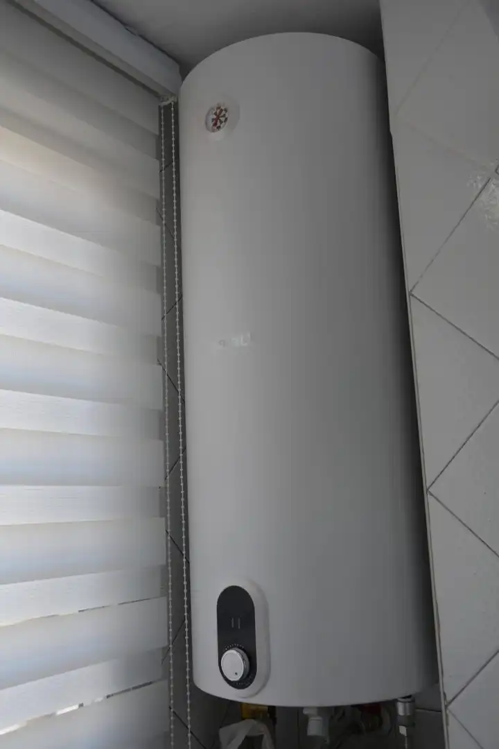 Vista exterior de Piso para compartir en Granada con Aire acondicionado, Terraza y Amueblado