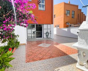 Jardí de Casa adosada en venda en Benalmádena amb Aire condicionat, Terrassa i Balcó