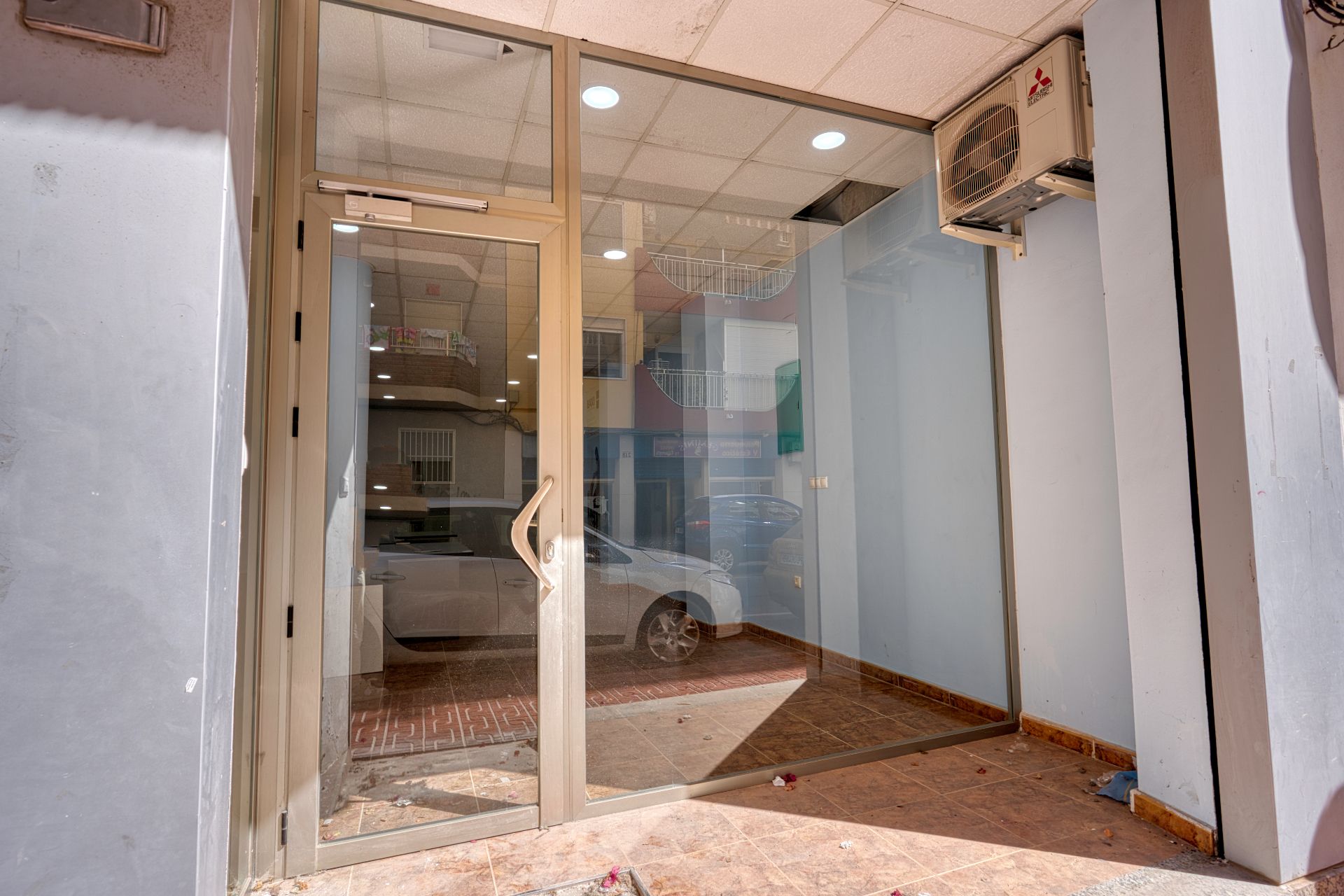 Premises for sale in Torrevieja  with Air Conditioner
