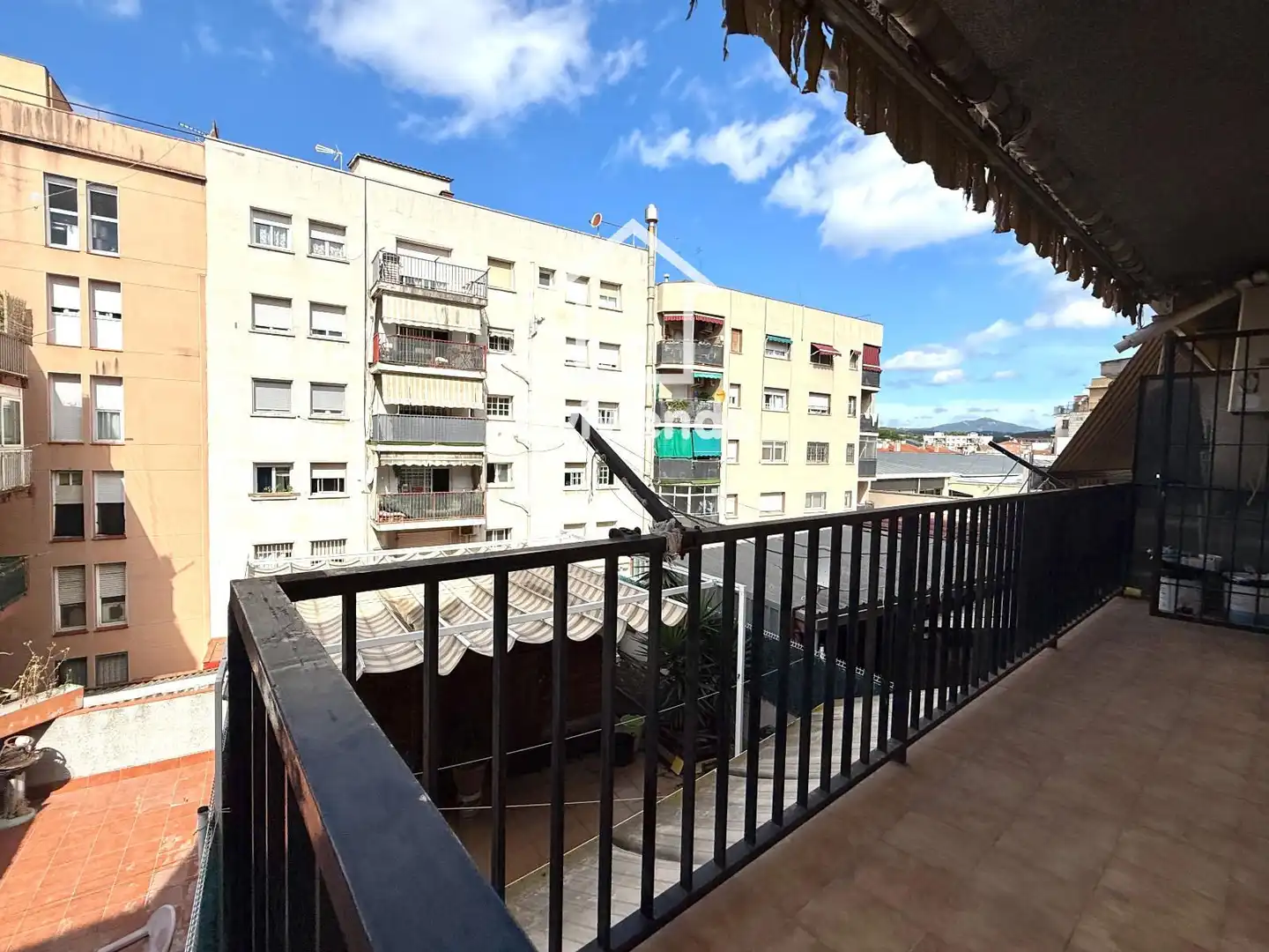 Vista exterior de Piso en venta en Polinyà con Calefacción, Terraza y Balcón
