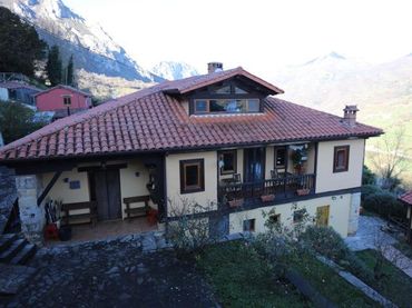Landhaus mit Garten zum Verkauf in Quirós