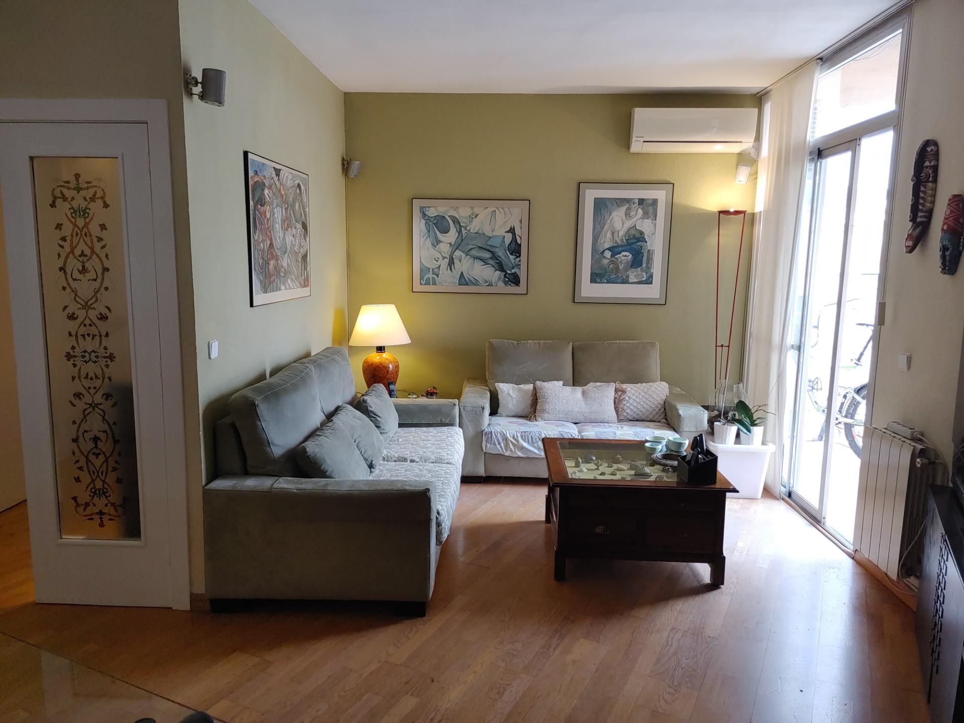 Sala d'estar de Pis en venda en  Barcelona Capital amb Aire condicionat, Calefacció i Parquet