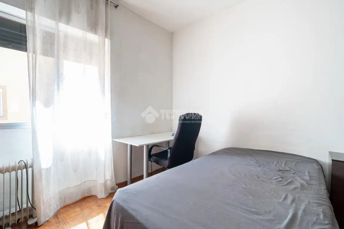 Habitación de Piso en venta en Granada con Aire acondicionado y Balcón