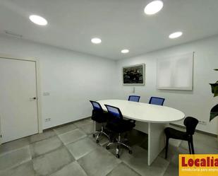 Industrial buildings for sale in Camargo