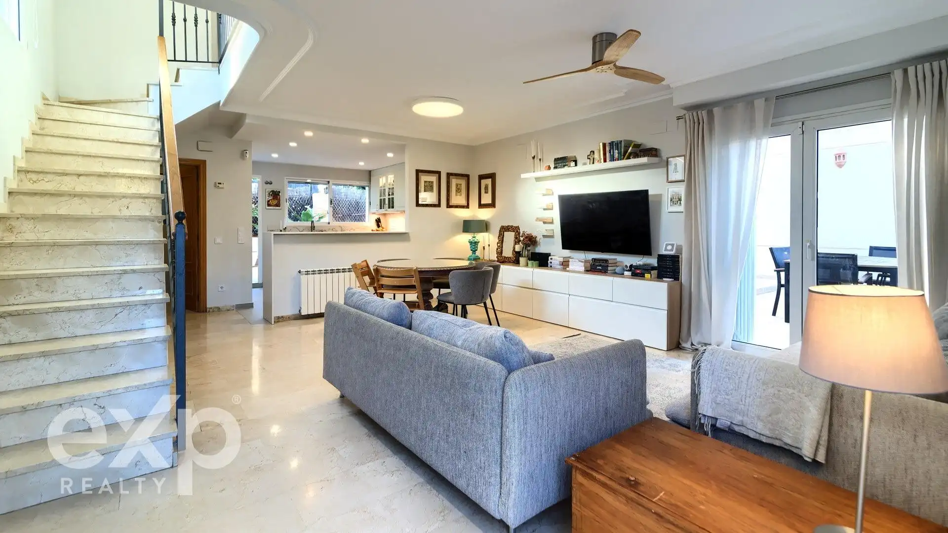 Sala de estar de Casa o chalet en venta en Godella con Aire acondicionado, Calefacción y Jardín privado