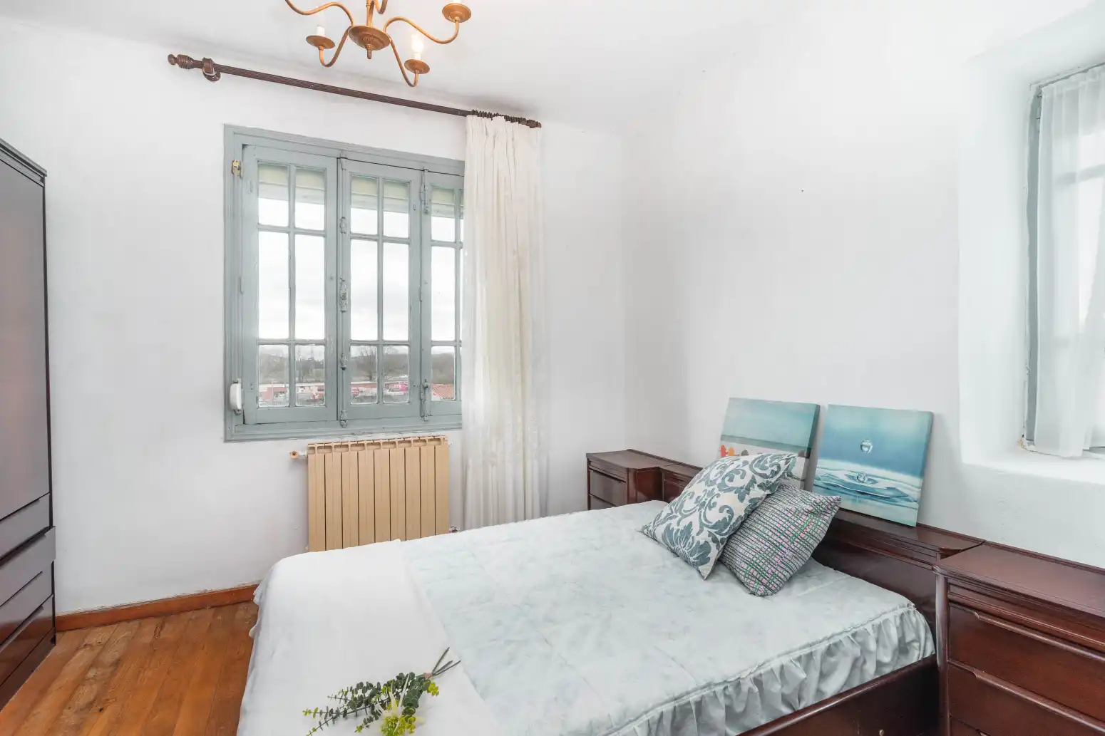 Habitación de Casa adosada en venta en Salas con Parquet, Terraza y Trastero