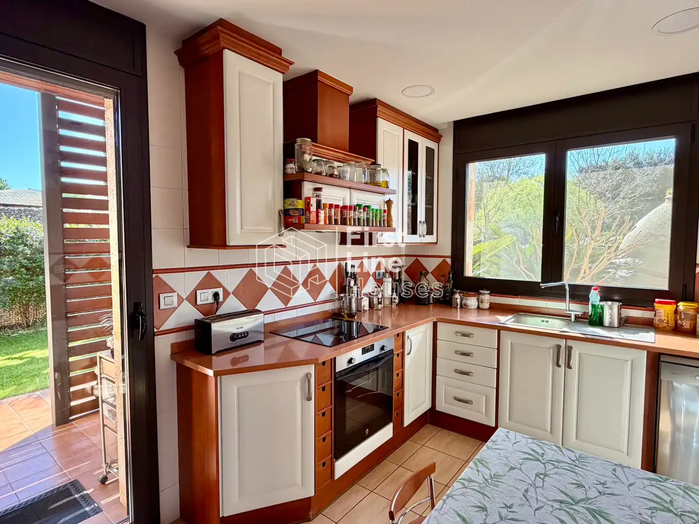 Cuina de Casa o xalet en venda en Vidreres amb Aire condicionat, Calefacció i Jardí privat