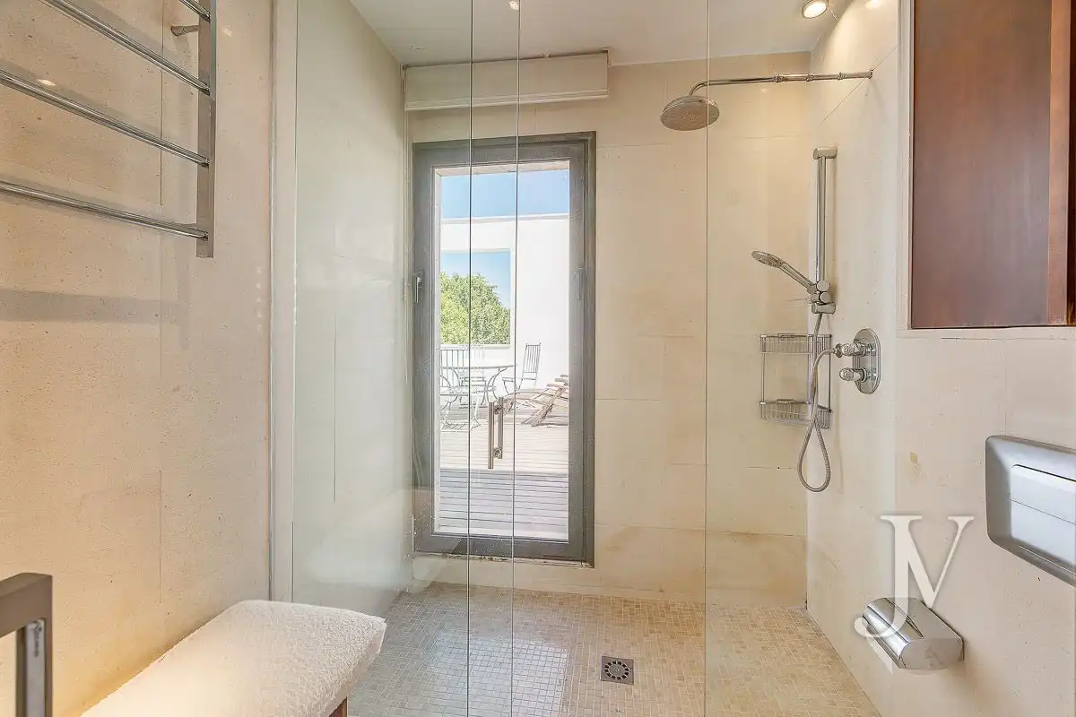 Baño de Casa o chalet en venta en Madrid con Aire acondicionado, Calefacción y Jardín privado