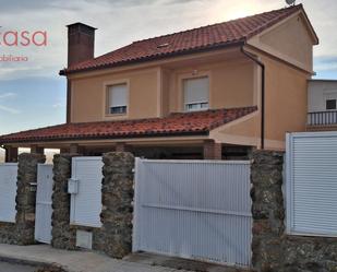 Vista exterior de Casa o xalet de lloguer en Espirdo amb Calefacció, Jardí privat i Traster
