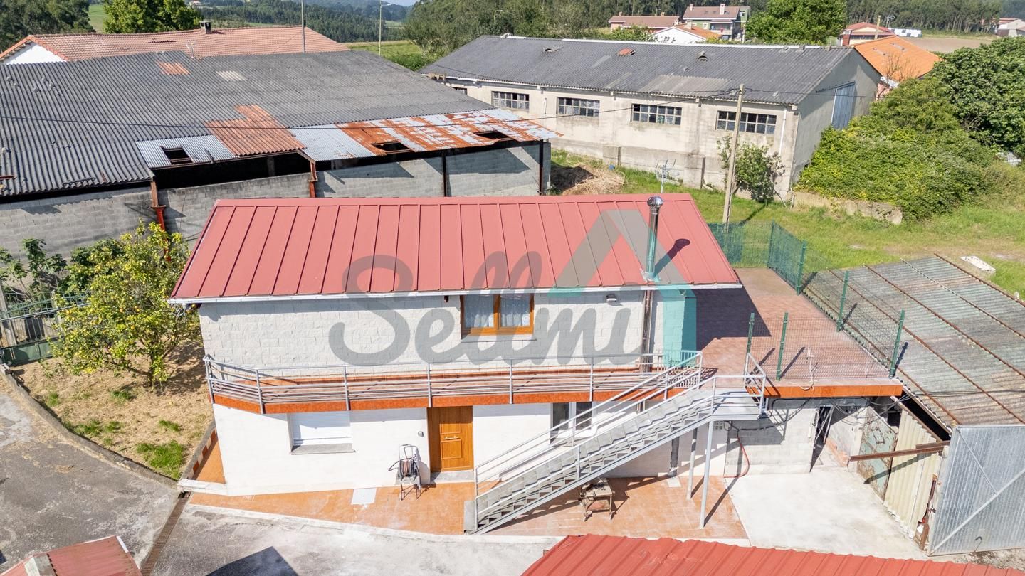 Vista exterior de Casa o xalet en venda en Gozón amb Jardí privat, Terrassa i Traster