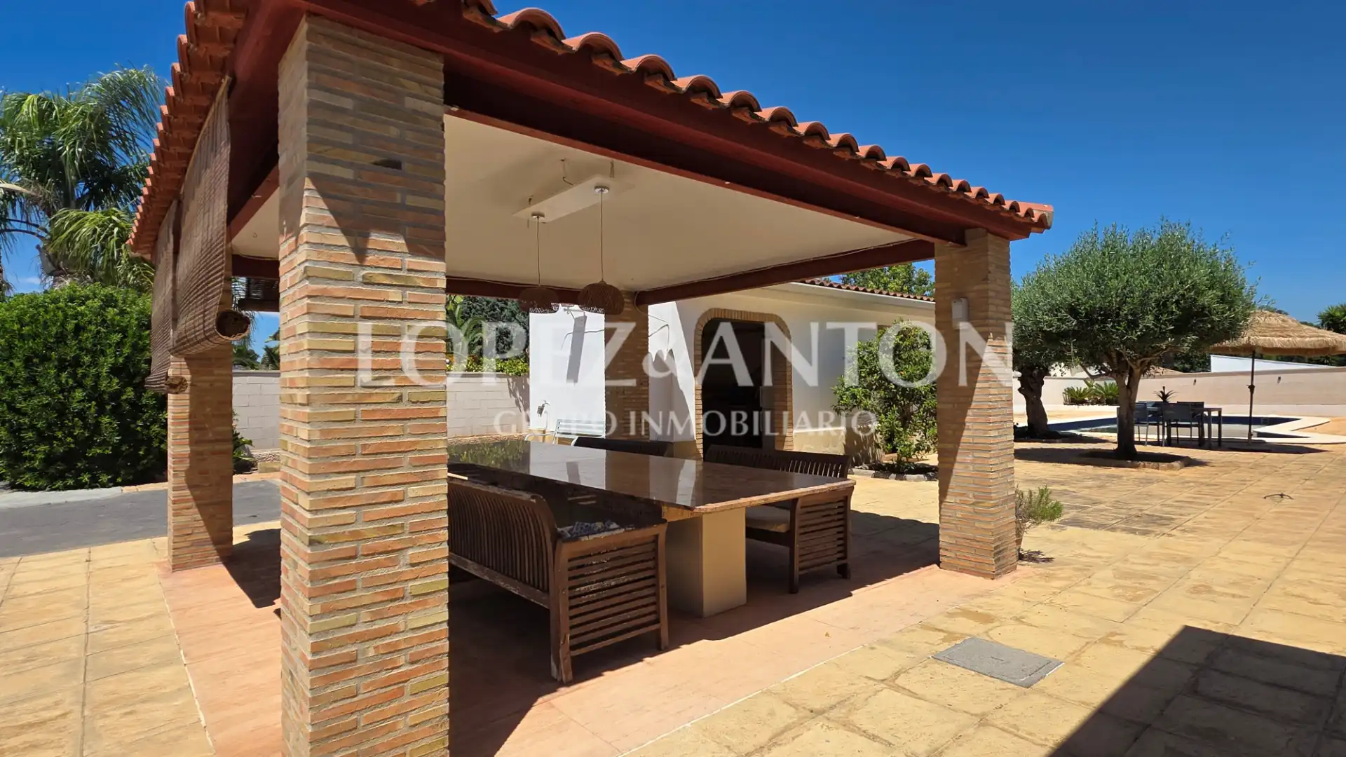 Terrasse von Haus oder Chalet zum Verkauf in L'Eliana mit Klimaanlage, Heizung und Privatgarten