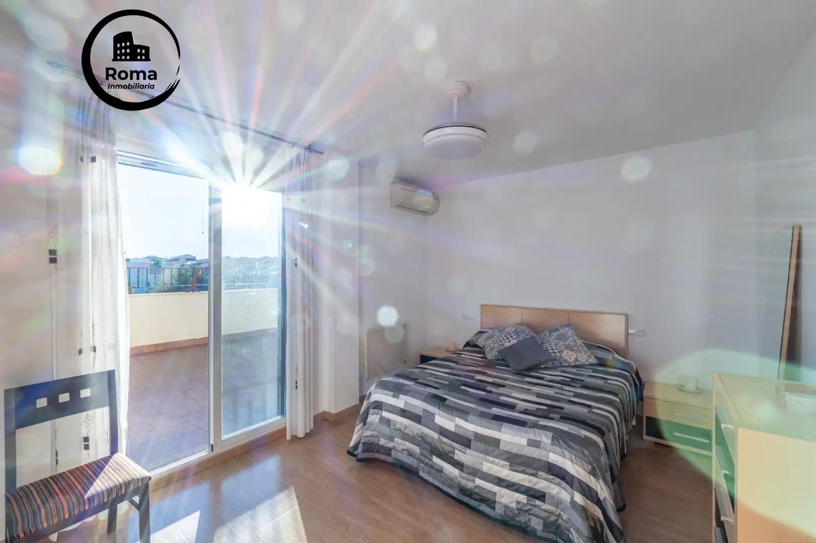 Schlafzimmer von Dachboden zum Verkauf in Armilla mit Klimaanlage und Terrasse