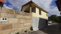 Exterior view of House or chalet for sale in Toén  with Storage room