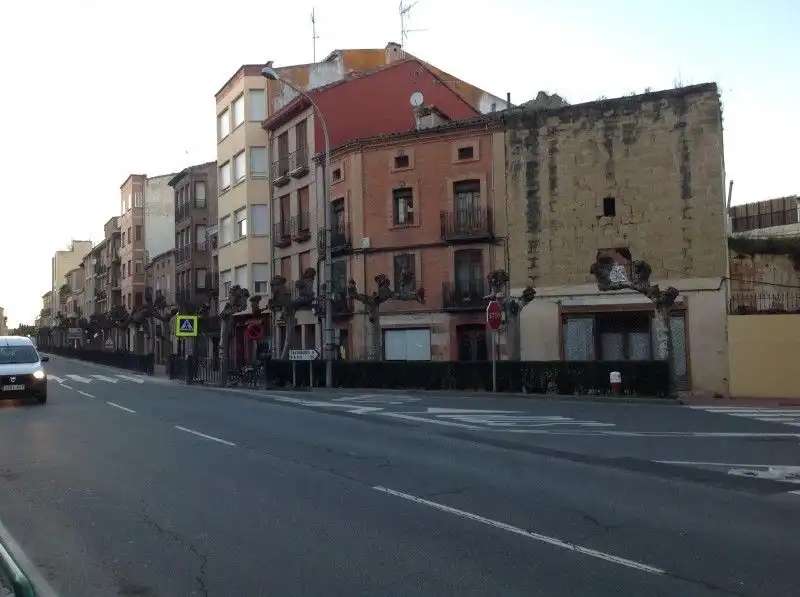Casa con jardín en venta en Santo Domingo de la Calzada