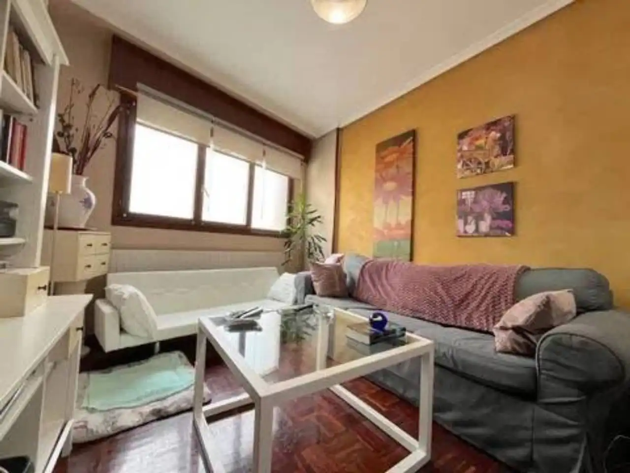 Wohnzimmer von Wohnung zum Verkauf in Erandio