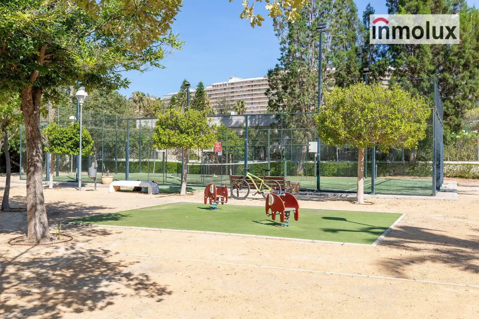 Außenansicht von Maisonette zur Miete in Alicante / Alacant mit Klimaanlage, Terrasse und Schwimmbad
