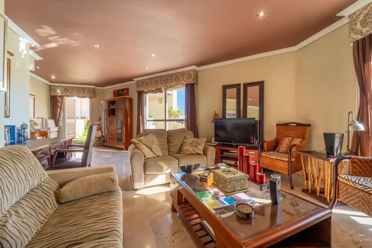 Wohnzimmer von Dachboden zum Verkauf in Torremolinos mit Klimaanlage, Terrasse und Schwimmbad