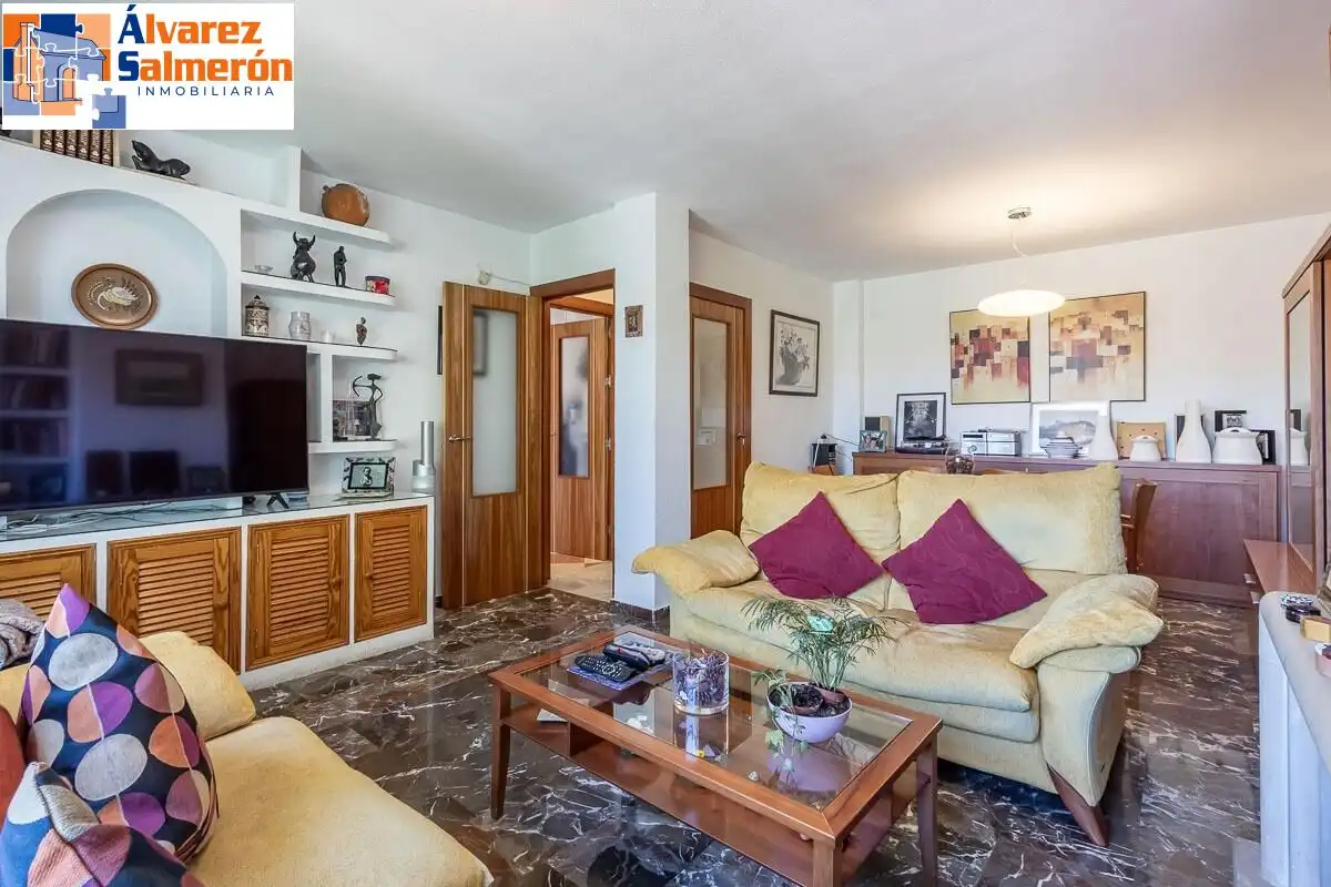Living room of Houses for sale in Altos de la Zubia