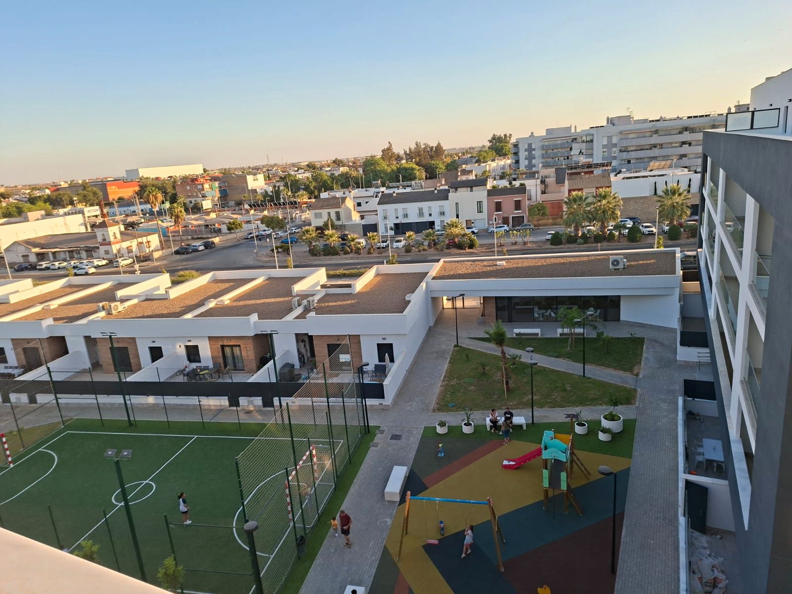 Exterior view of Flat to rent in La Rinconada  with Air Conditioner, Heating and Terrace