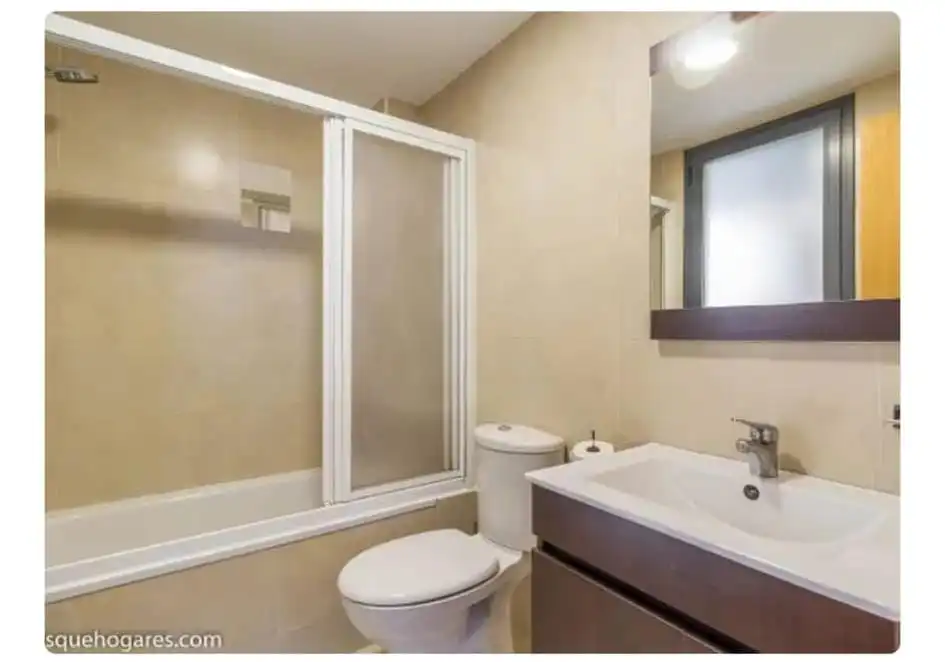 Bathroom of Flat for rent in Zaragoza  with Furnished