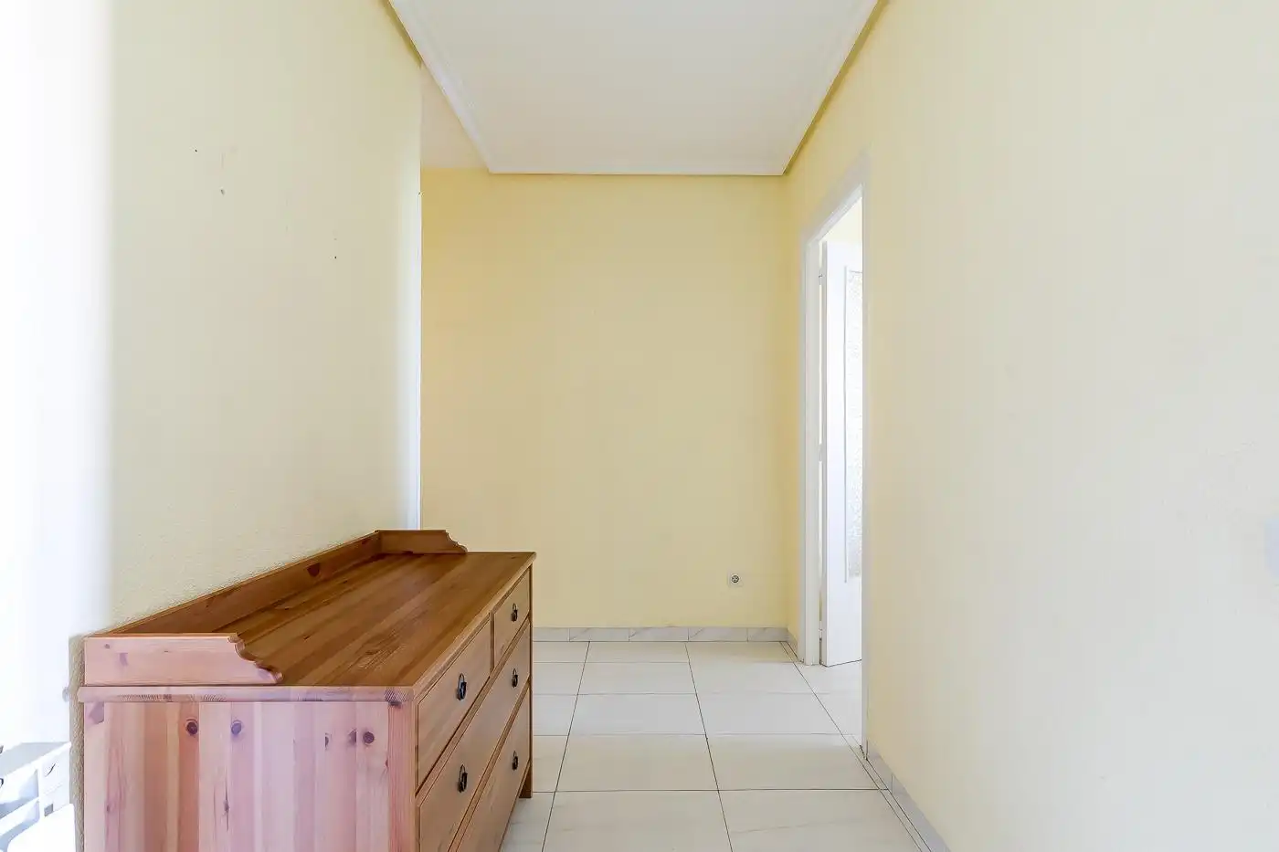 Flat for rent in Madrid  with Heating and Furnished