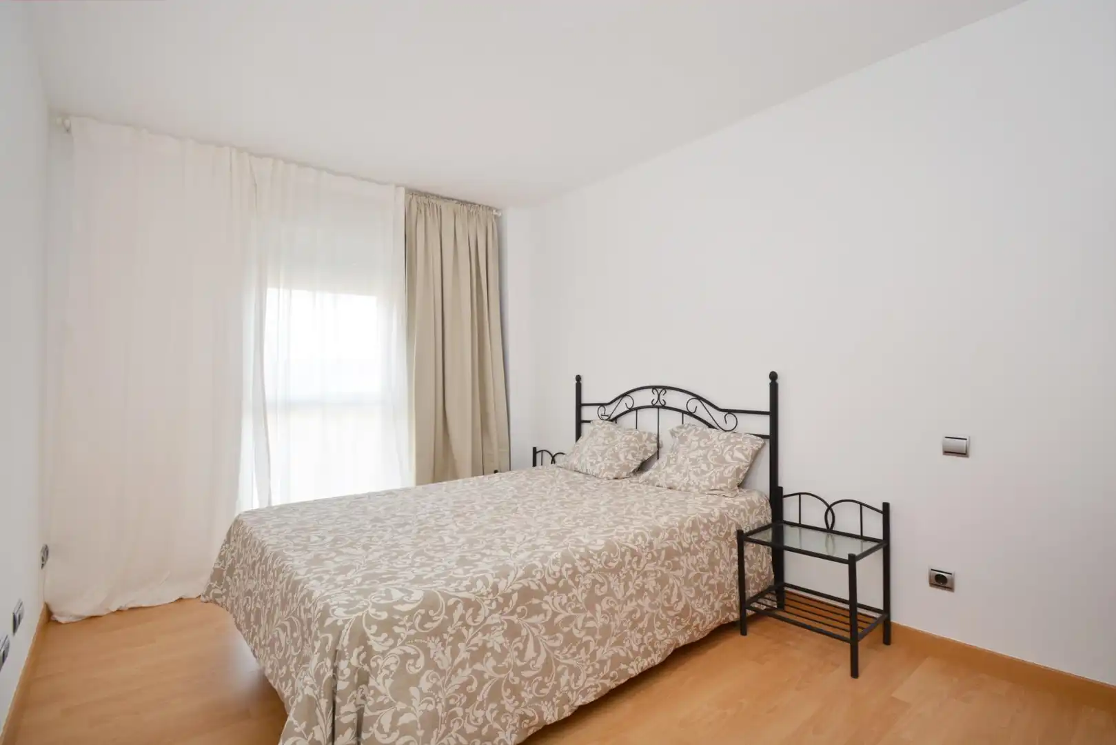 Habitación de Piso en venta en El Burgo de Ebro con Calefacción, Terraza y Balcón