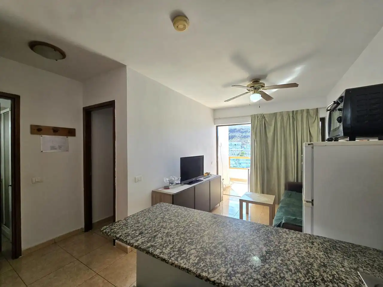 Sala d'estar de Apartament en venda en Mogán amb Moblat, Balcó i Piscina comunitària