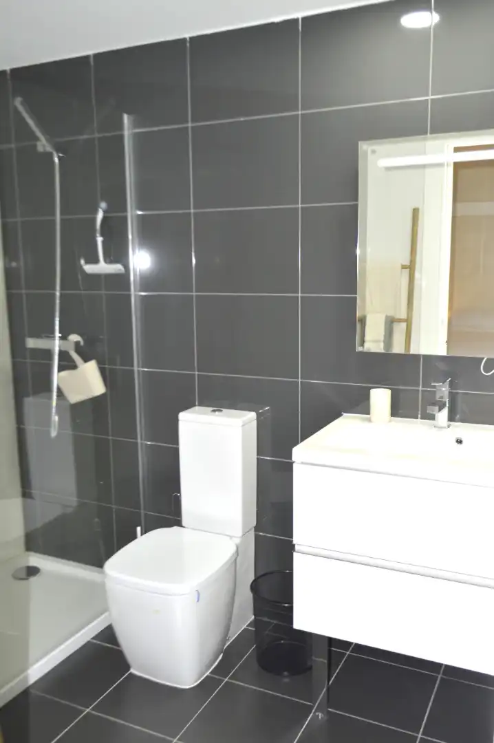 Badezimmer von Loft zur Miete in Manises mit Klimaanlage, Heizung und Möbliert