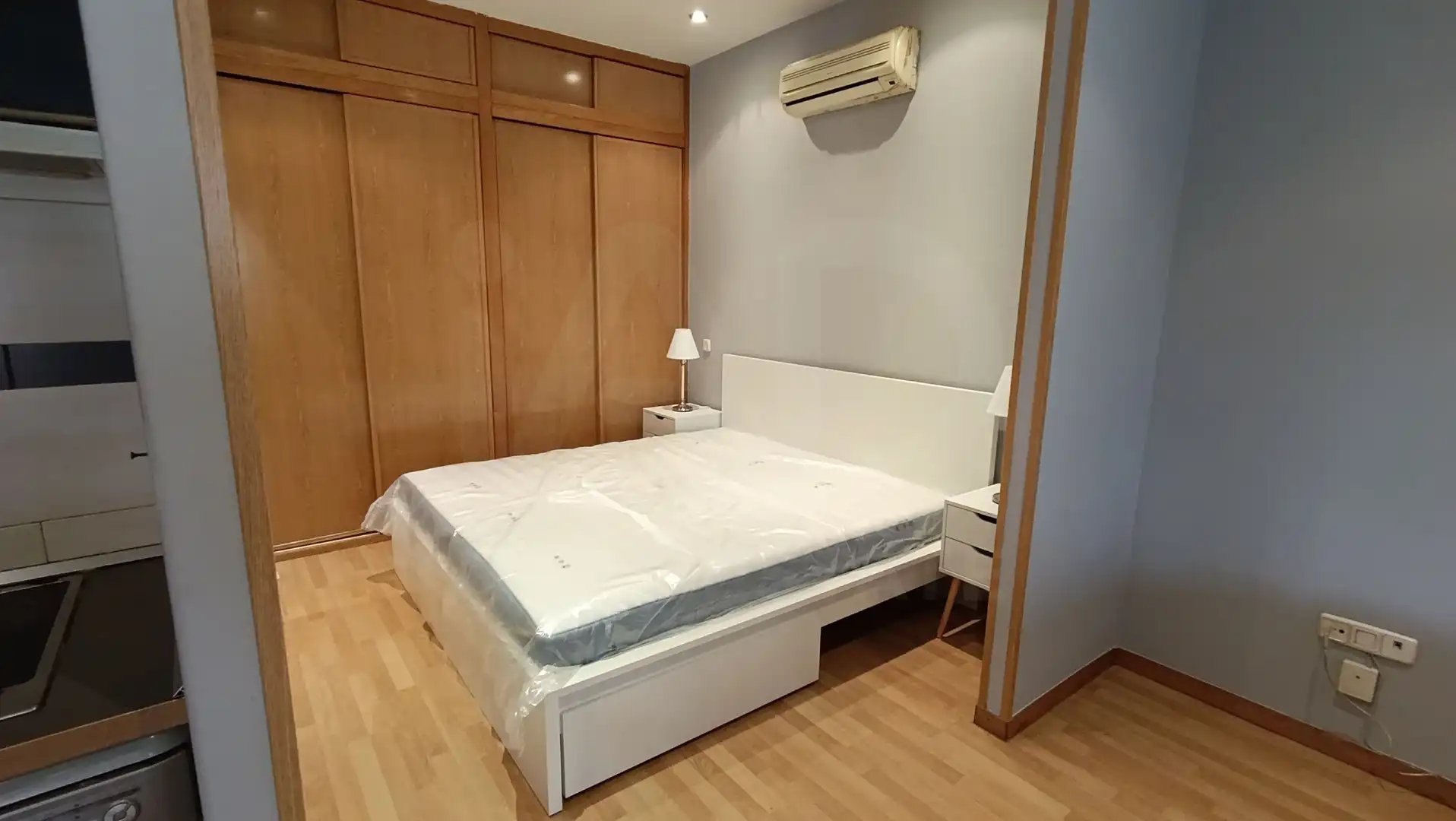 Schlafzimmer von Wohnung zur Miete in Madrid mit Klimaanlage und Heizung