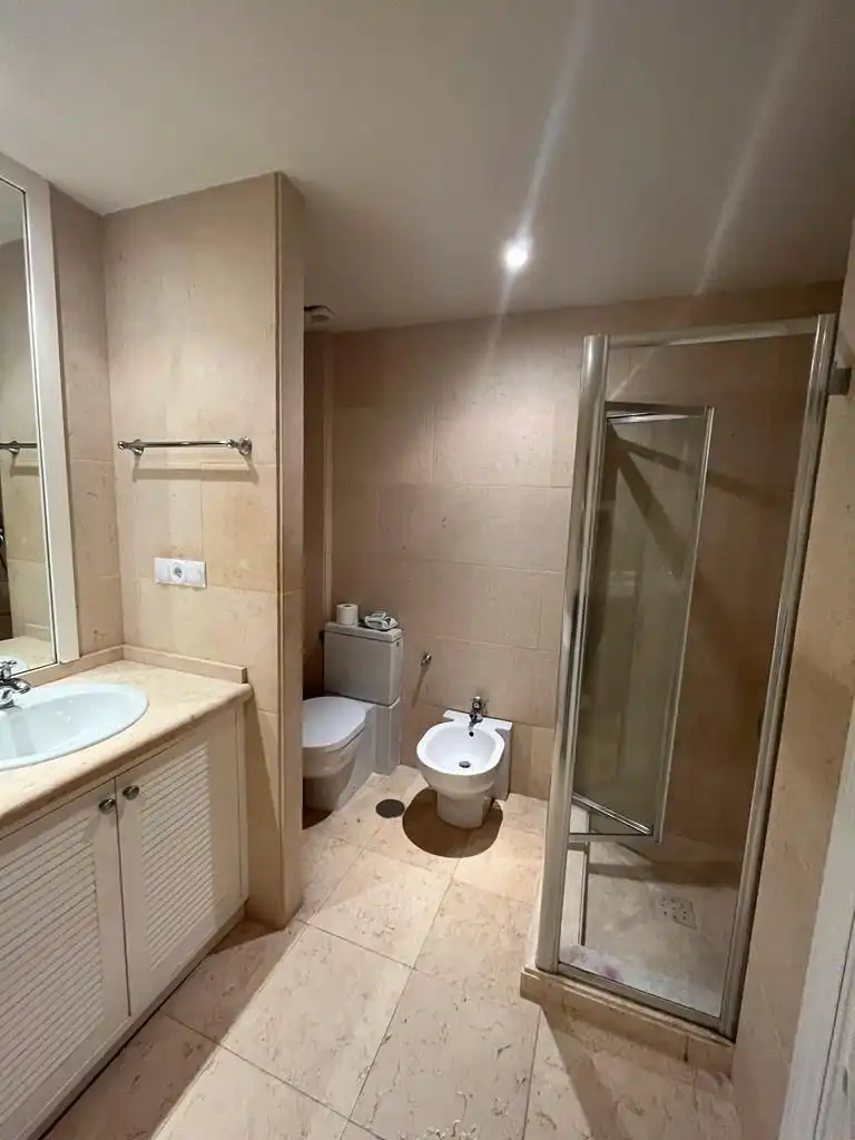 Bathroom of Flat for rent in Marbella  with Air Conditioner, Terrace and Swimming Pool
