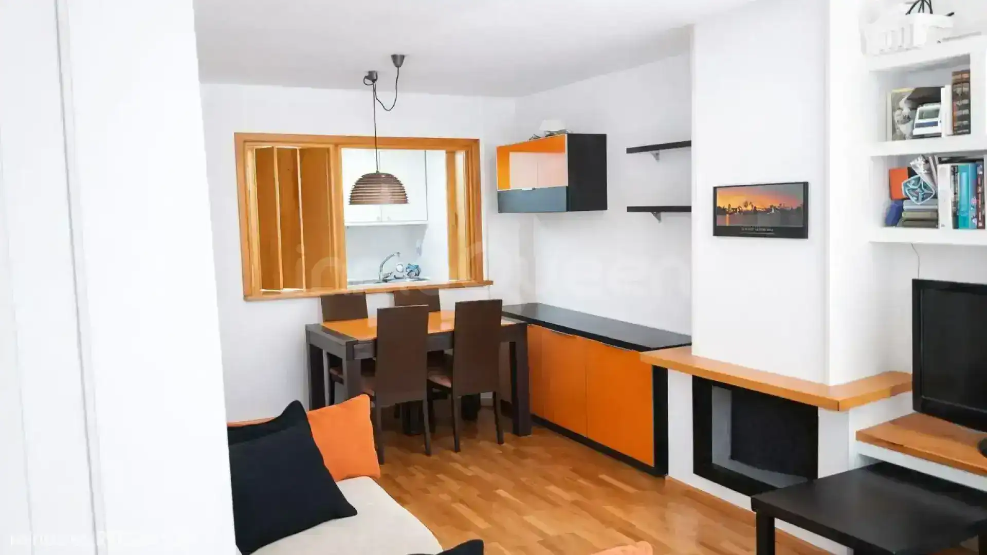 Sala de estar de Piso en venta en Jaca con Calefacción, Terraza y Amueblado