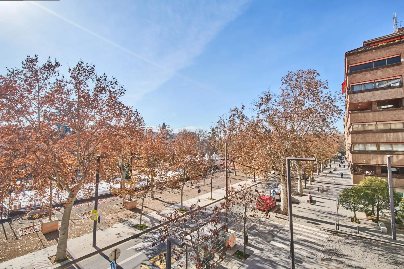 Vista exterior de Pis en venda en Granada amb Calefacció, Terrassa i Balcó