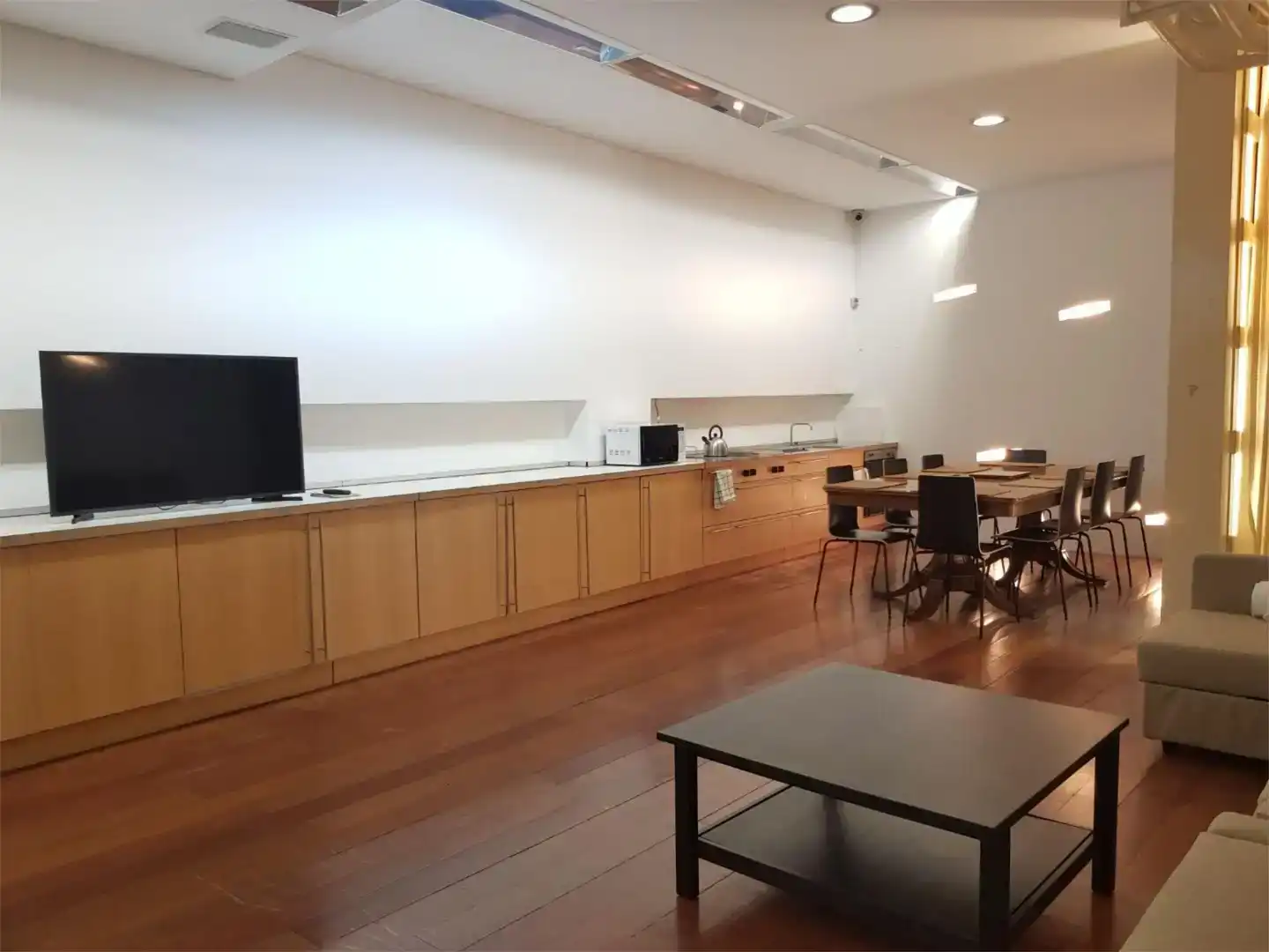 Comedor de Loft de alquiler en Madrid con Aire acondicionado, Parquet y Amueblado